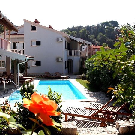 Villas Rab Palit Exterior photo