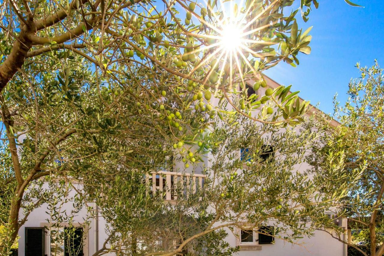 Villas Rab Palit Exterior photo